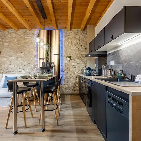 La Parenthèse - Duplex Hypercentre, Lit Queen Size * Castres (Tarn)