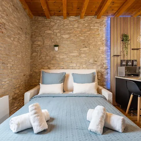 La Parenthese - Duplex Hypercentre, Lit Queen Size Apartment *